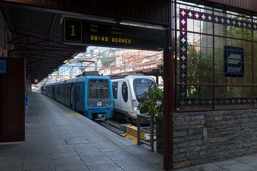 バスク鉄道アチューリ駅